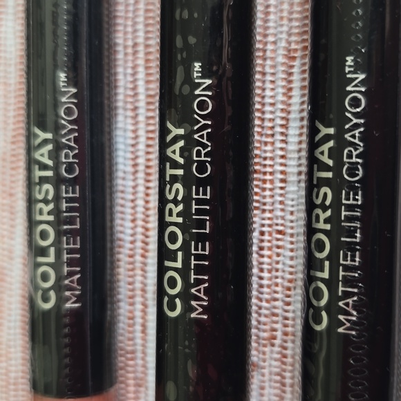 REVLON BRAND WOMENS COLORSTAY MATTE LITE LIP CRAYON BUNDLE OF 3 - Picture 4 of 9